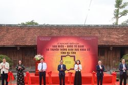 Tôn vinh truyền thống hiếu học Hà Tĩnh qua triển lãm tại Văn Miếu – Quốc Tử Giám