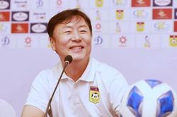 HLV Ha Hyeok Jun tin U22 Lào gây bất ngờ trước U22 Việt Nam