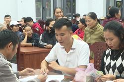 Mặt trận phường Hương Trà trao 860 triệu đồng hỗ trợ người dân bị ảnh hưởng thiên tai
