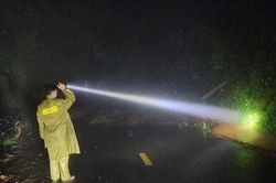 Đèo Gia Bắc, Quốc lộ 28 sạt lở nhiều vị trí, các phương tiện tạm thời không lưu thông