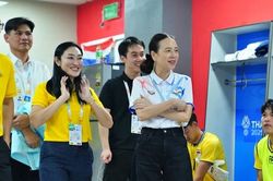 U22 Thái Lan thắng 6-1, Madam Pang thưởng nóng 500.000 baht