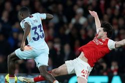 Arsenal 2-0 Brentford: Rice bùng nổ rồi dính chấn thương