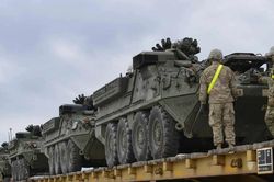 Xe bọc thép chở quân Stryker 'miễn phí' từ Mỹ gây hại cho dự án Rosomak của Ba Lan