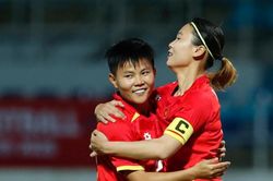 Tuyển nữ Việt Nam đại thắng ngày ra quân Sea Games 33