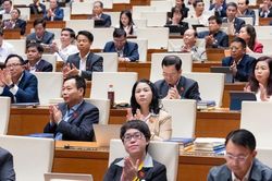 Quốc hội 'chốt' thông tin lý lịch trên VNeID có giá trị như phiếu lý lịch tư pháp từ 1/7/2026