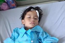Khẩn tìm người thân bé trai bị tai nạn giao thông ở TPHCM