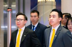 Á hậu Phương Nhi cùng chồng dự lễ trao giải VinFuture 2025