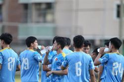 SEA Games 33: Trung vệ U22 Việt Nam thận trọng trước trận quyết định gặp U22 Malaysia