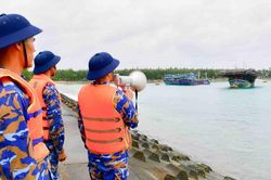 Đặc khu Trường Sa triển khai nhiều biện pháp ứng phó áp thấp nhiệt đới