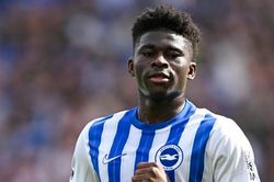 Man Utd cân nhắc Carlos Baleba vào kỳ chuyển nhượng tháng 1