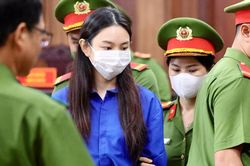 Vụ kẹo Kera: Nguyễn Thúc Thùy Tiên không kháng cáo án 2 năm tù