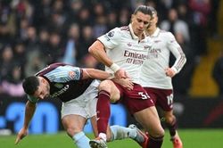 Calafiori vắng Arsenal - Wolves, cơ hội cho Lewis-Skelly