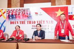 Bộ trưởng Nguyễn Văn Hùng động viên Đoàn Thể thao Việt Nam thi đấu tại SEA Games 33