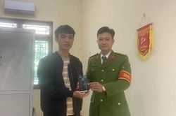 Công an Hà Tĩnh giúp người dân nhận lại tiền chuyển khoản nhầm