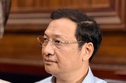 Xử vụ AIC: Cựu PGĐ Sở GD&ĐT nói ký sai do 'hiểu nhầm dấu chấm phẩy'