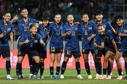 Tuyển bóng đá nữ Thái Lan đánh bại Singapore, chính thức giành vé vào bán kết SEA Games 2025