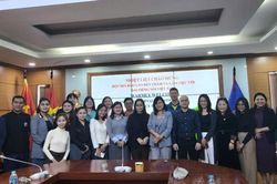 Đoàn nhà báo Lào tham dự chương trình bồi dưỡng kỹ năng đưa tin các vấn đề về môi trường