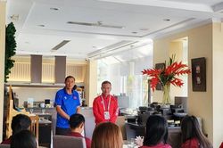 ĐT nữ Việt Nam được động viên trước trận gặp Myanmar