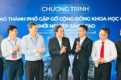 Cộng đồng khoa học công nghệ, khởi nghiệp đổi mới sáng tạo gặp gỡ lãnh đạo TP. Hồ Chí Minh
