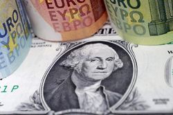 Đồng USD đương đầu áp lực giảm do dự báo ECB tăng lãi suất