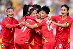 Tuyển nữ Việt Nam đại thắng trước hàng nghìn khán giả Myanmar