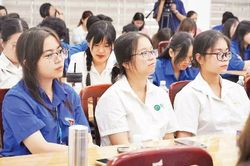 Cần chính sách hỗ trợ đủ mạnh để khuyến sinh