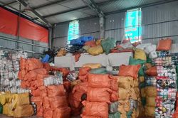 Phát hiện hơn 94 tấn quần áo đã qua sử dụng không rõ nguồn gốc tại Hải Phòng
