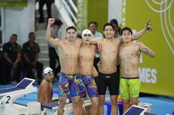 Kình ngư 17 tuổi giúp bơi Việt Nam giành HCV lịch sử tại SEA Games