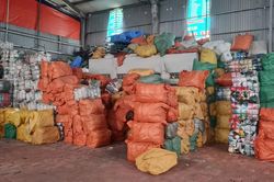 Nhập lậu 94 tấn quần áo cũ, chủ hộ kinh doanh ở Hải Phòng bị phạt 52 triệu đồng