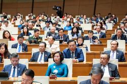 Quốc hội yêu cầu điều chỉnh phụ cấp, lương cơ sở, lương hưu trong năm 2026