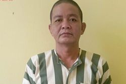 Bực tức vì bị đánh, thanh niên rút dao đâm thủng tim bạn
