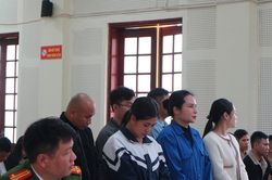 Án chồng án vì đưa người đi nước ngoài trái phép