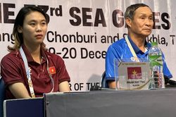 HLV Mai Đức Chung: 'Đội tuyển Việt Nam không đá bóng bổng'