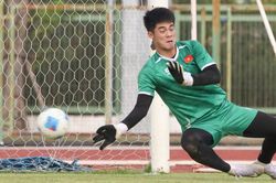 Thủ môn số 1 U22 Việt Nam quyết giữ sạch lưới hết SEA Games 33