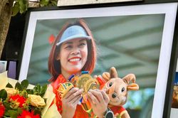 'Nữ hoàng đi bộ' nén đau thi đấu, ngất xỉu trên đường: 'Đau đớn nhất sự nghiệp'