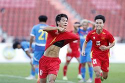 Hành trình ngược dòng của 'người hùng' Văn Thuận ở U22 Việt Nam