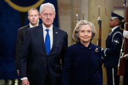 Vì sao Hạ viện Mỹ quyết không 'nương tay' với vợ chồng ông Clinton trong hồ sơ Epstein?