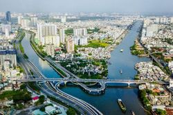 Chủ tịch UBND TP. Hồ Chí Minh yêu cầu đẩy nhanh cấp sổ hồng cho cư dân