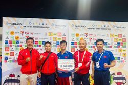 Đánh bại võ sĩ Thái Lan, tay đấm Quang Huy lên ngôi vô địch SEA Games 33