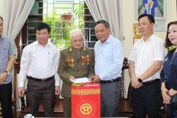 Hà Nội dự kiến chi hơn 574 tỷ đồng tặng quà Tết Bính Ngọ cho hơn 1,16 triệu người