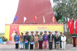 Sư đoàn 10, Quân đoàn 34 trao 130 con bò giống cho nhân dân xã Ia Chim