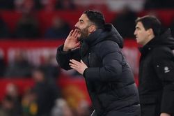 HLV Amorim lên tiếng sau trận hòa 8 bàn thắng của Manchester United