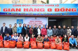 Công đoàn phường Nghĩa Lộ tổ chức 'Gian hàng 0 đồng' hỗ trợ đoàn viên, người lao động