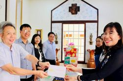 Lãnh đạo Ủy ban MTTQ Việt Nam tỉnh Lâm Đồng thăm và chúc mừng Giáng sinh 2025