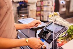 Quản lý thuế hộ kinh doanh gắn chặt doanh thu và hóa đơn điện tử