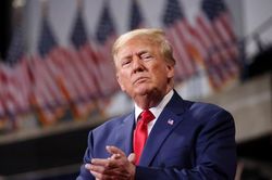 Tổng thống Trump: Hòa bình cho Ukraine đang rất gần!