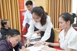 H&agrave; Nội hỗ trợ hộ cận ngh&egrave;o nh&acirc;n kỷ niệm 80 năm Quốc kh&aacute;nh