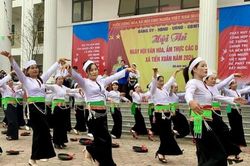 Hướng tới giảm nghèo đa chiều, bao trùm, bền vững