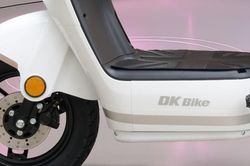 Xe máy điện giá 15,8 triệu đồng của Việt Nam đẹp phong cách, pin bền, khung thép cứng cáp rẻ hơn cả Wave Alpha thích hợp với chị em