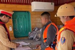 Bắc Ninh: Xử lý nhiều trường hợp lái tàu 'lướt trên sông như lướt trên mây'